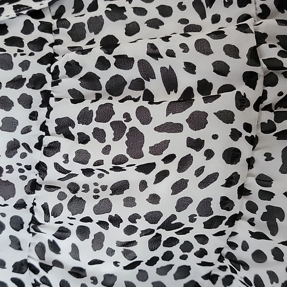 umgee Spotted Skirt Size Small NWOT - Picture 3 of 3